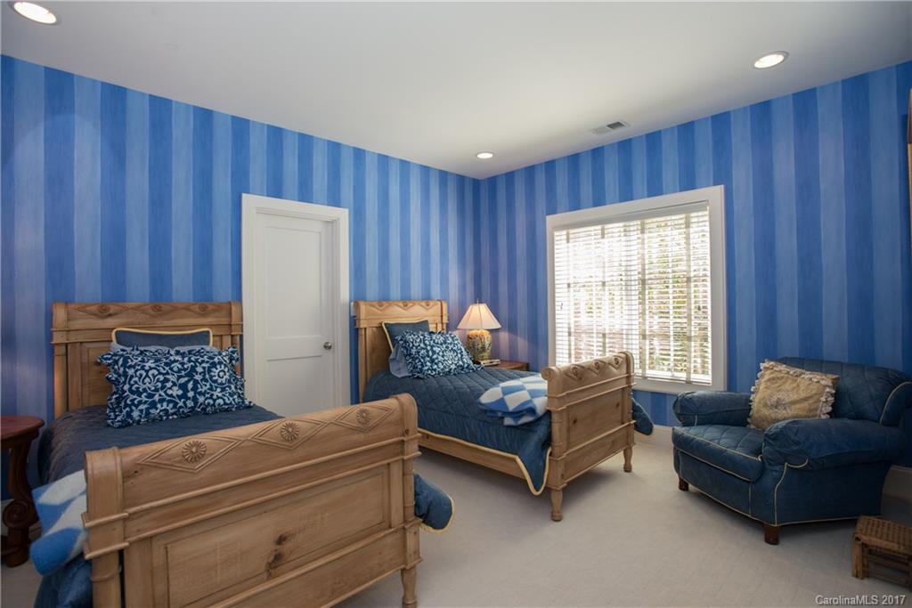 The Peninsula - Residential