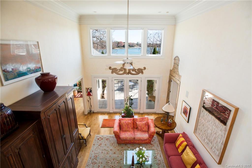 The Peninsula - Residential