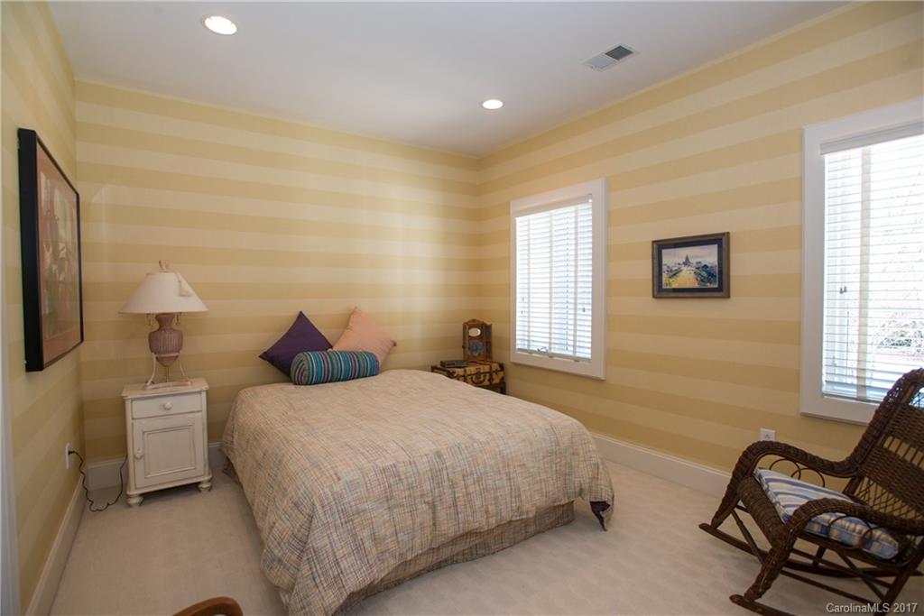 The Peninsula - Residential