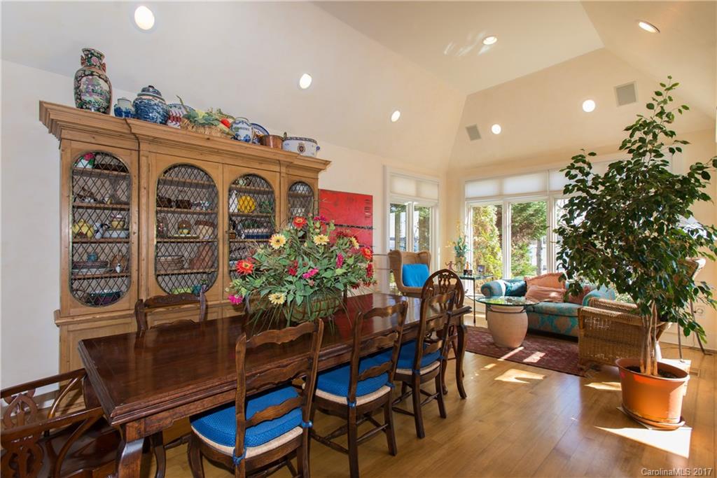 The Peninsula - Residential