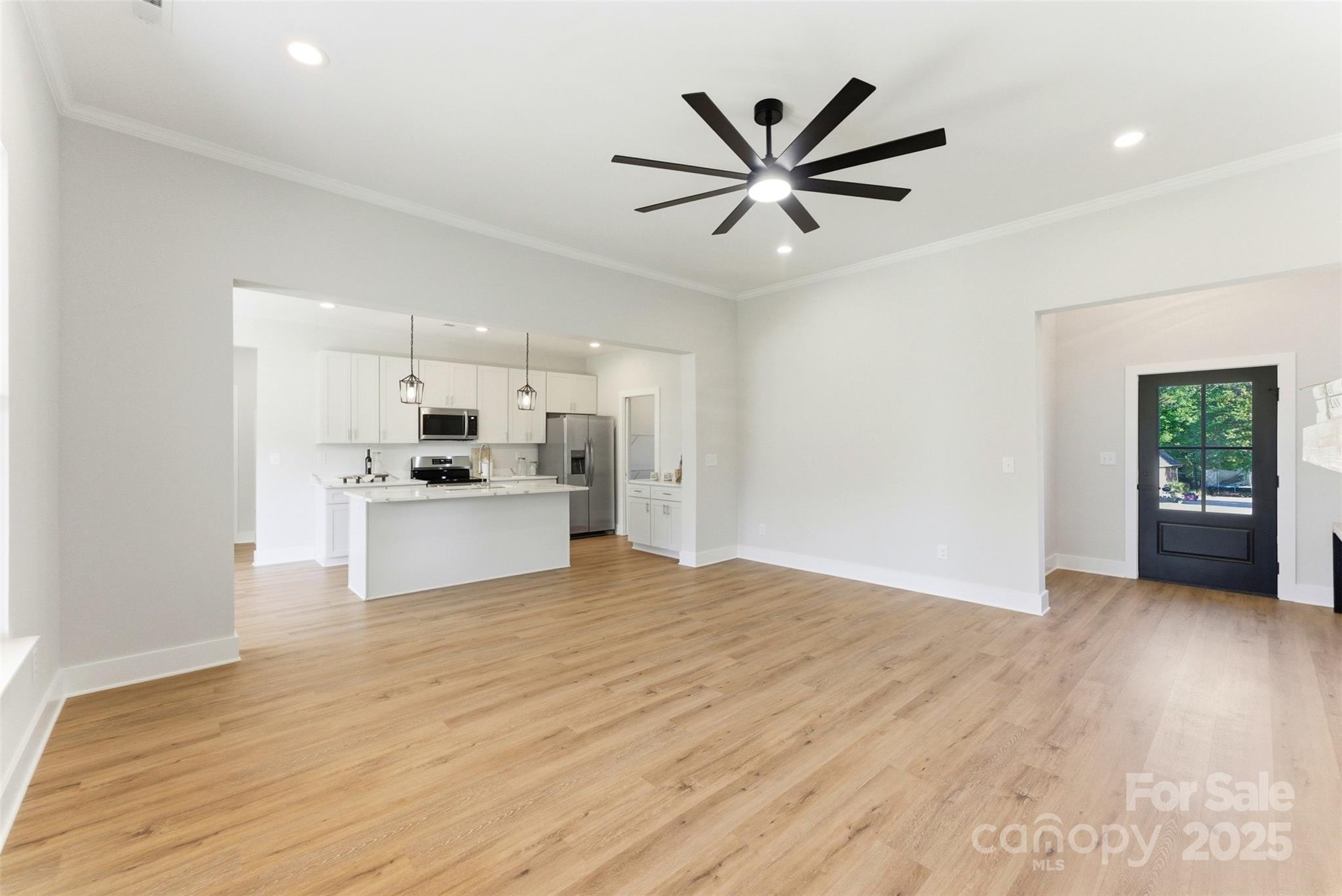 1213 Creekside Drive