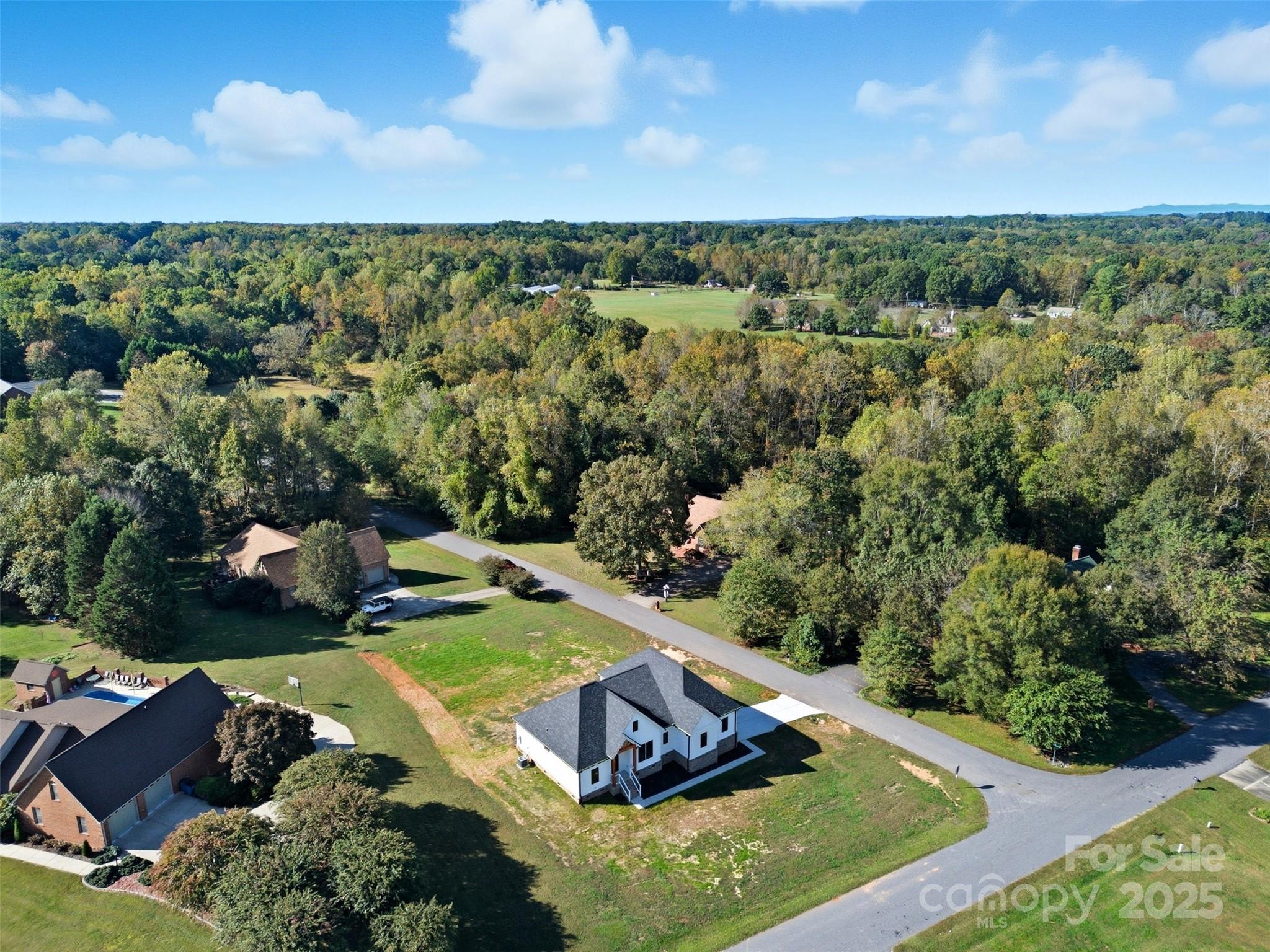 1213 Creekside Drive