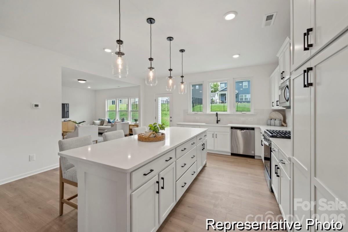136 Pembroke Way 23