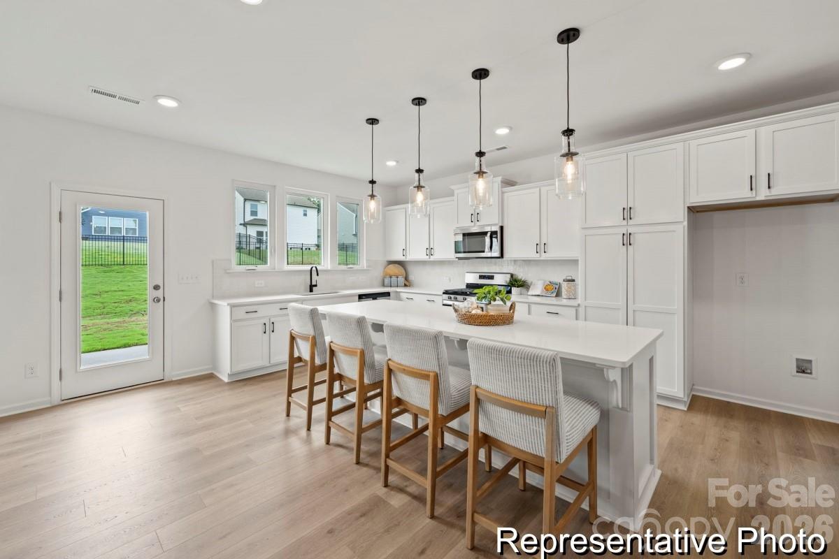 136 Pembroke Way 23