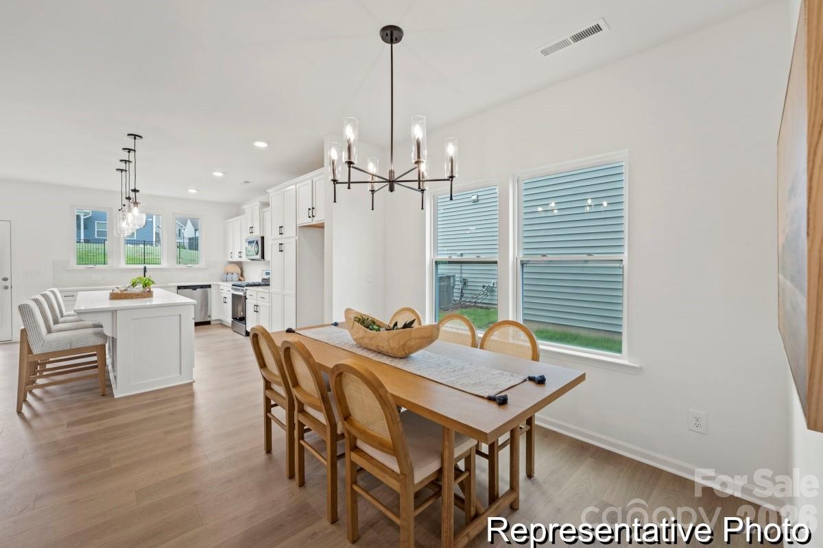 136 Pembroke Way 23