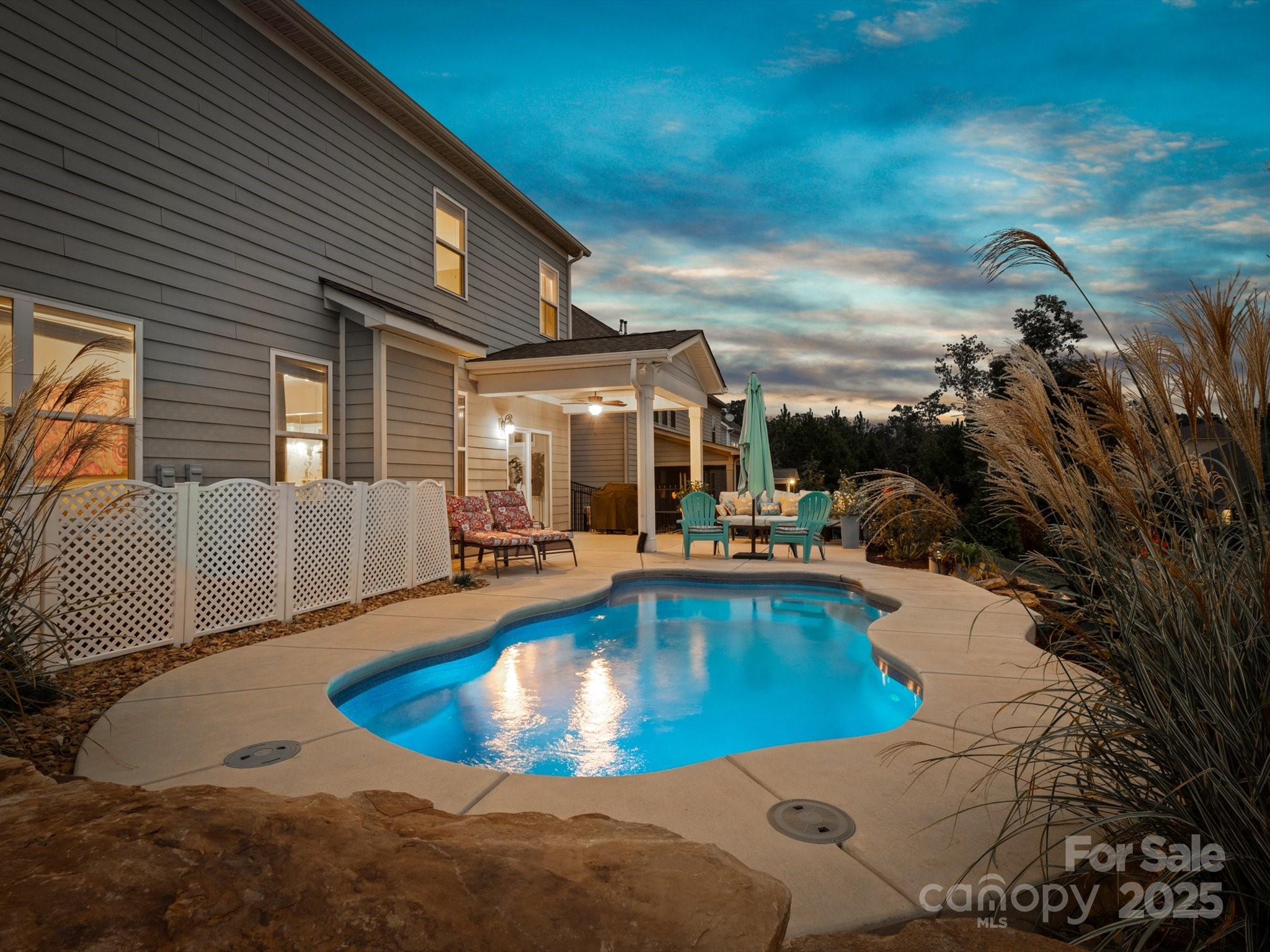 2033 Folkstone Lane