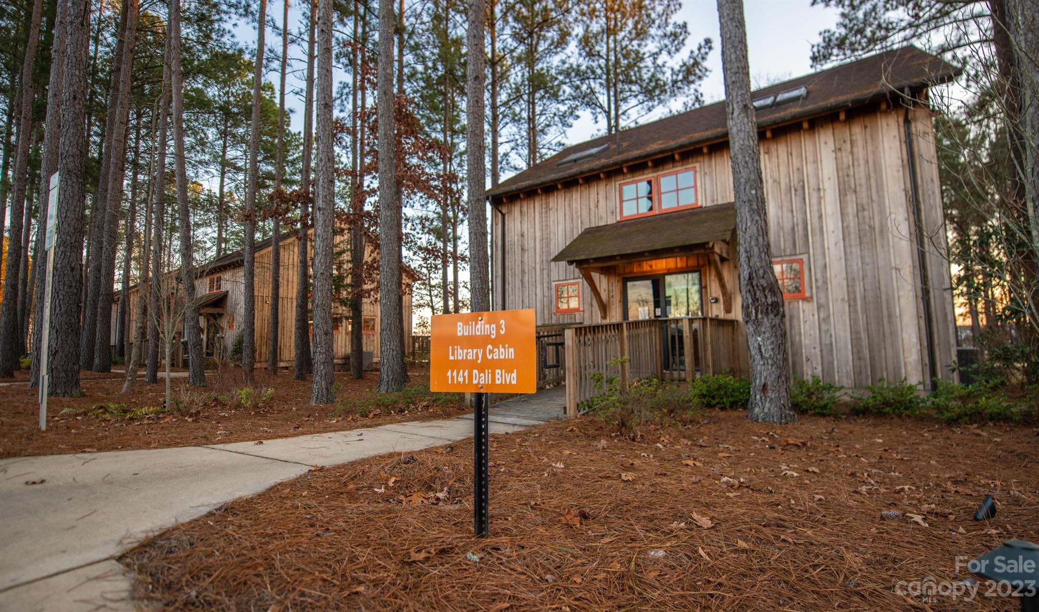 Imagery On Mtn Island - Residential