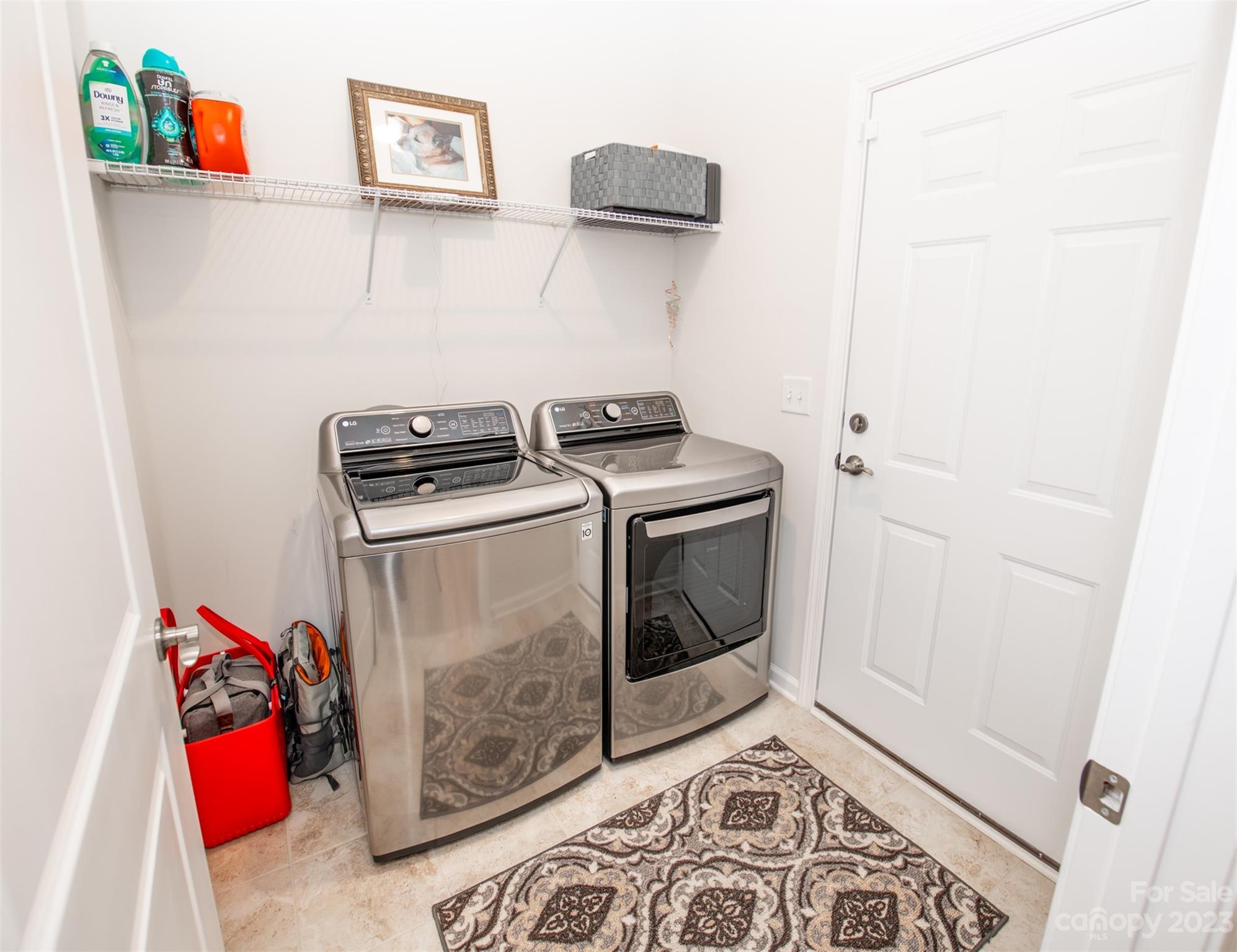 Imagery On Mtn Island - Residential