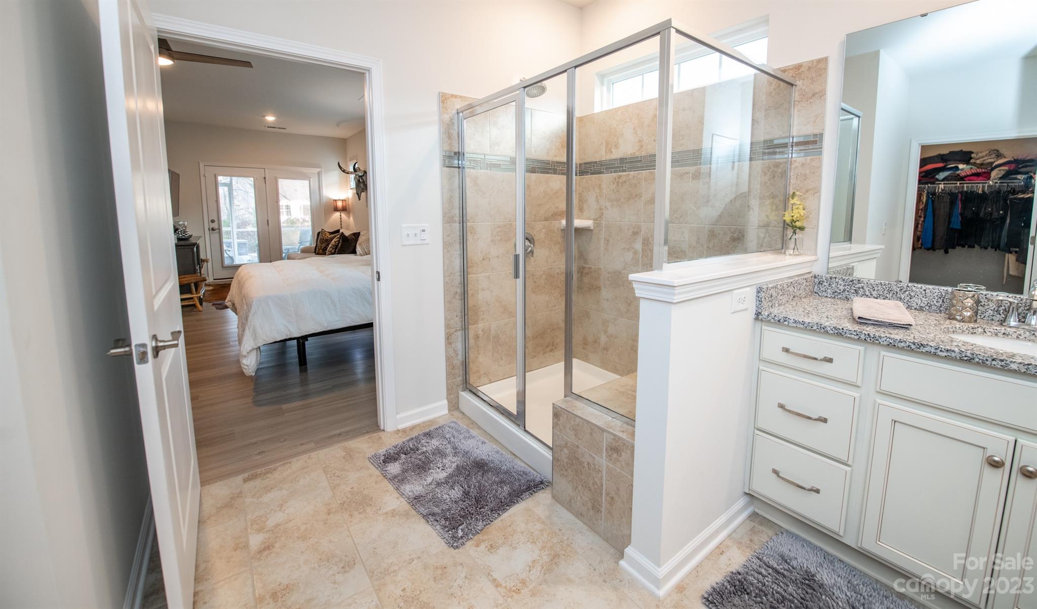 Imagery On Mtn Island - Residential