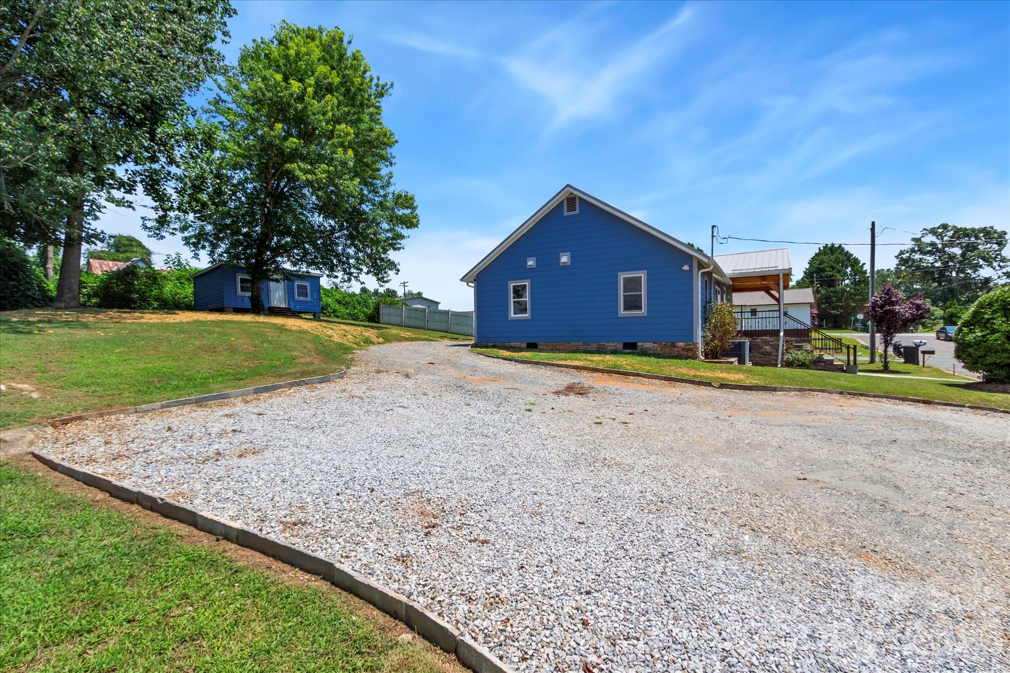 136 W Wilhemenia Street 19-22
