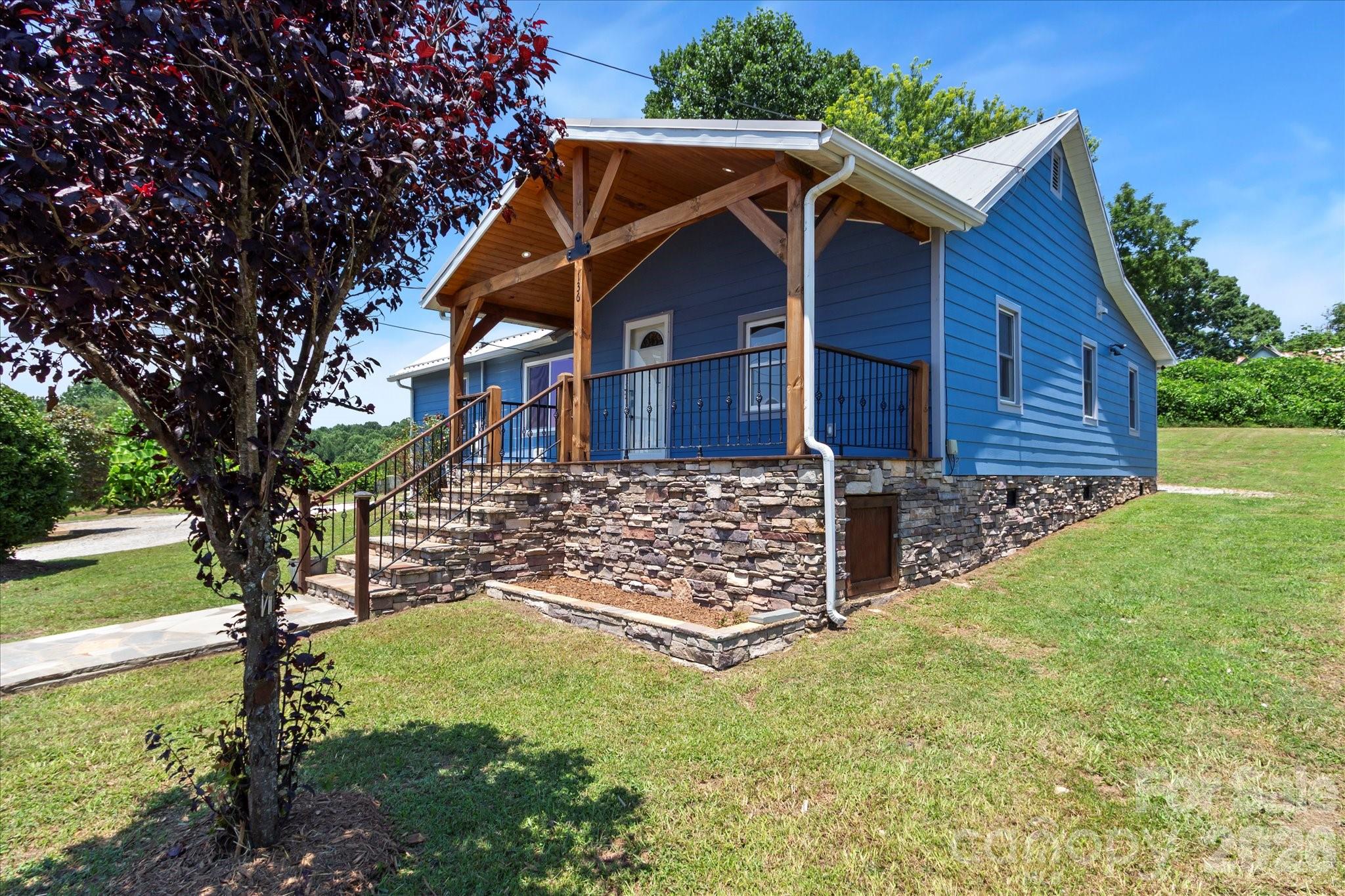 136 W Wilhemenia Street 19-22