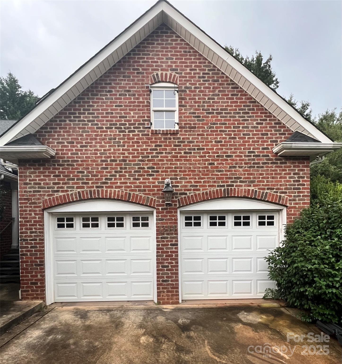 1344 Moonshadow Lane