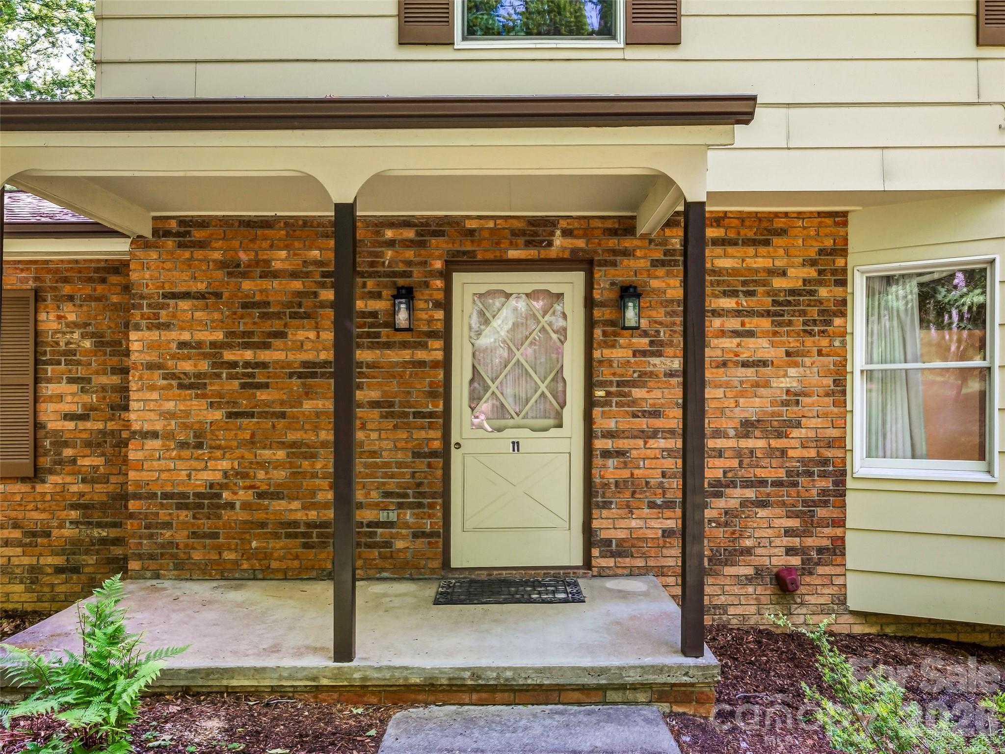 11 Woodmere Drive