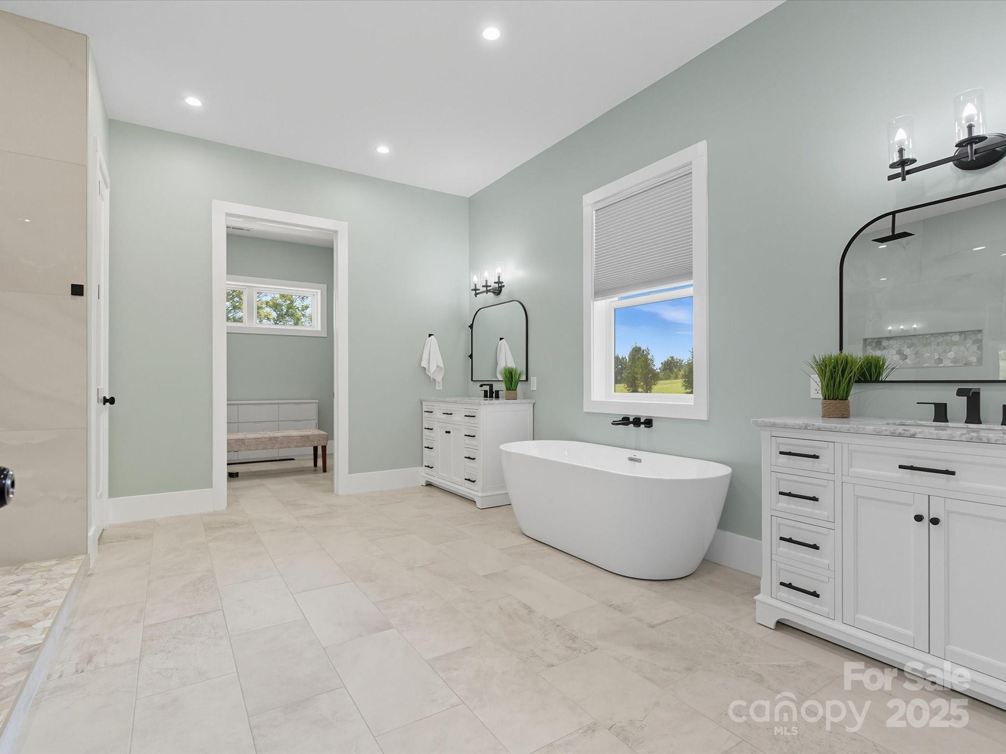 1070 Saddle Back Lane