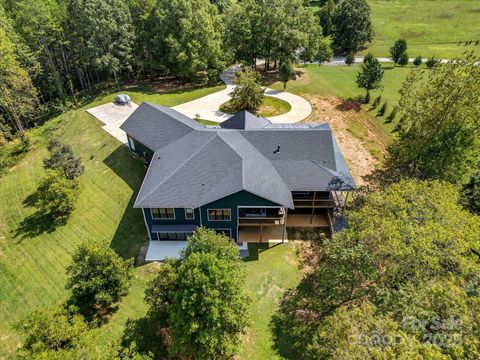 1070 Saddle Back Lane Mooresville NC 28115