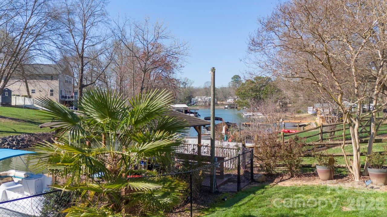 Commodore Peninsula - Residential