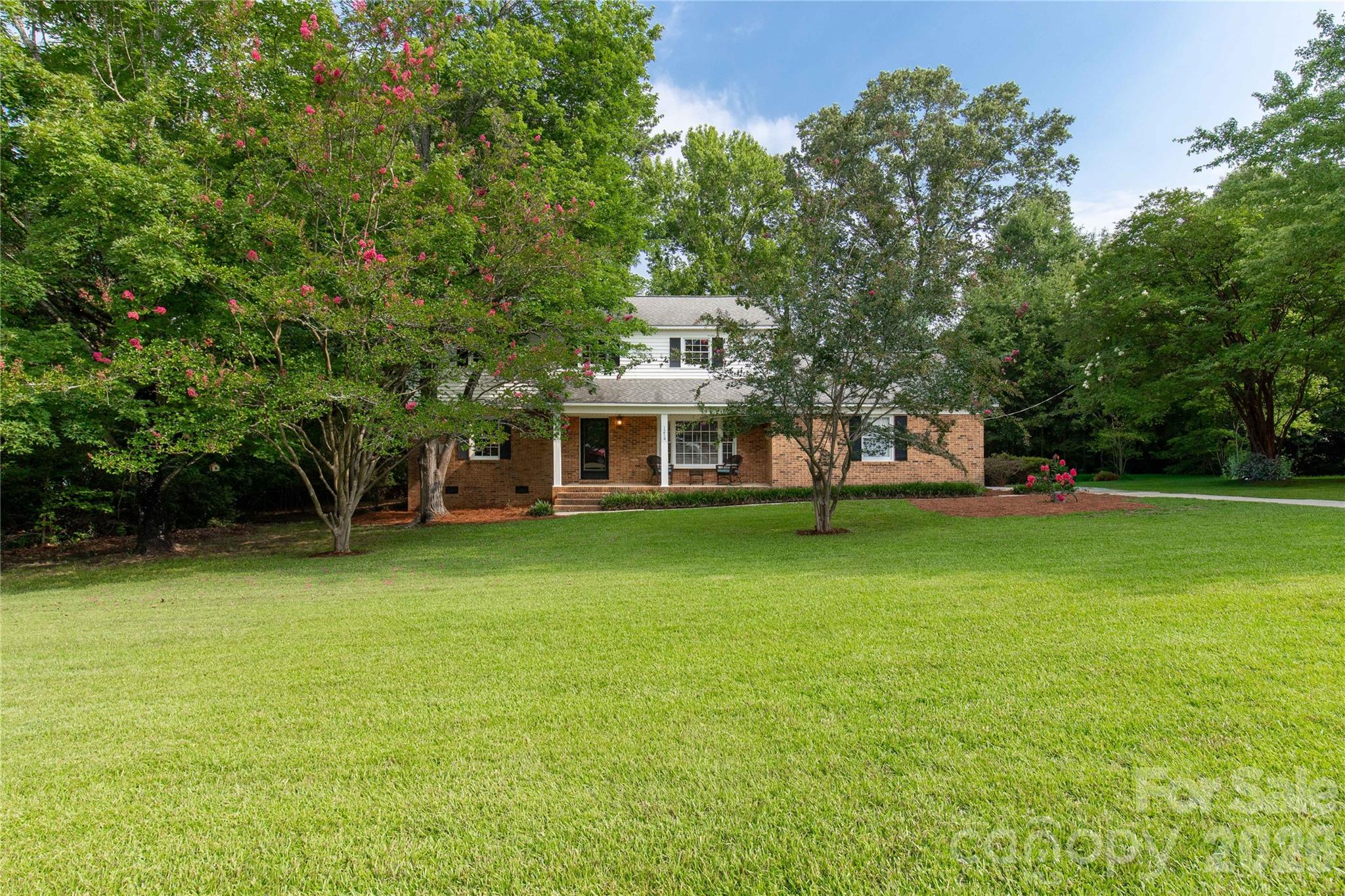 1214 Hawthorne Road