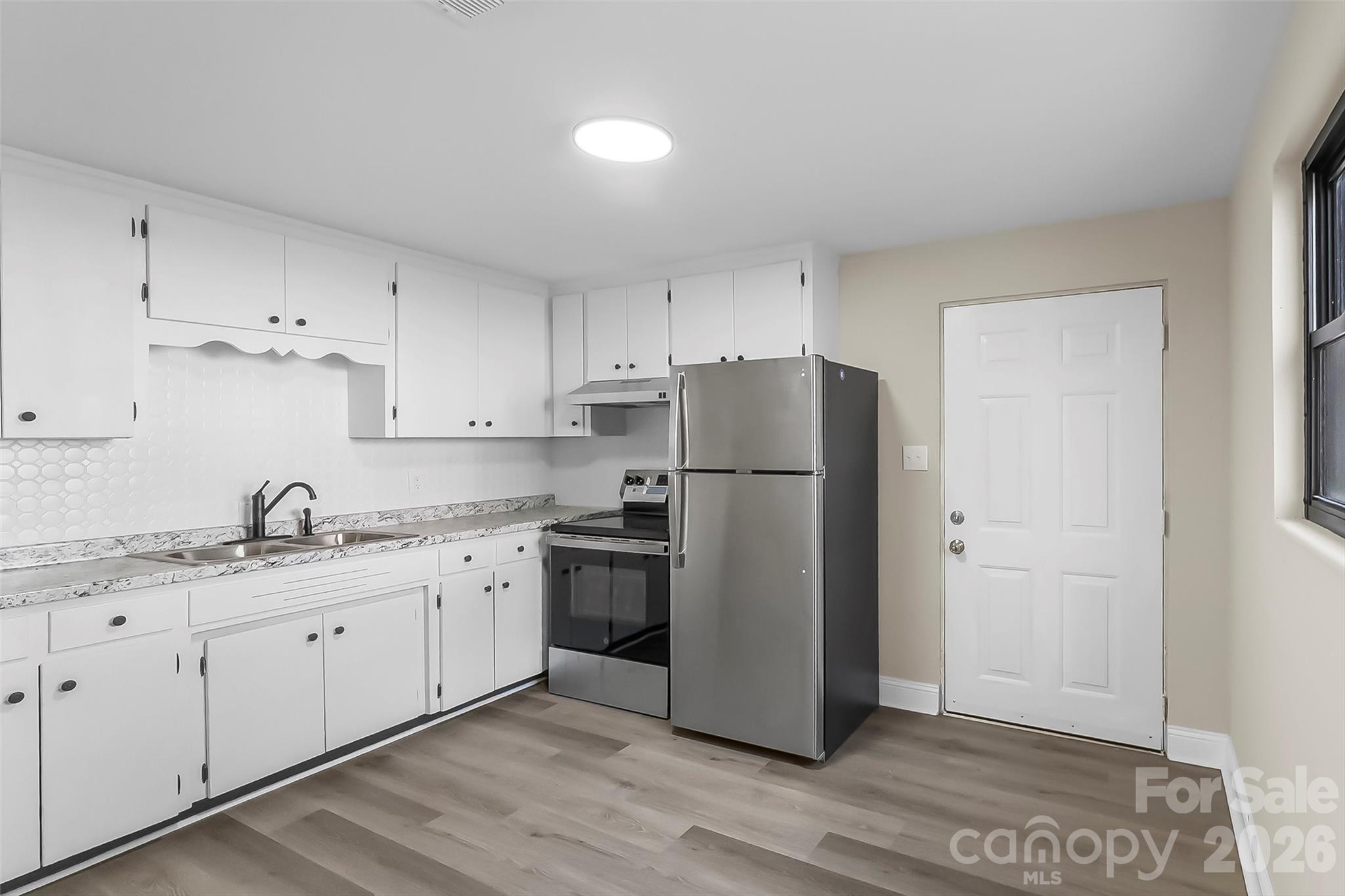 902 & 904 8th Avenue SW