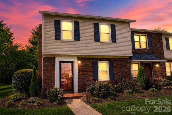 2705 N CENTER ST APT 36, HICKORY, NC 28601 - Image 7b8697ef438f00a0c398818a18e4c032/1568192697