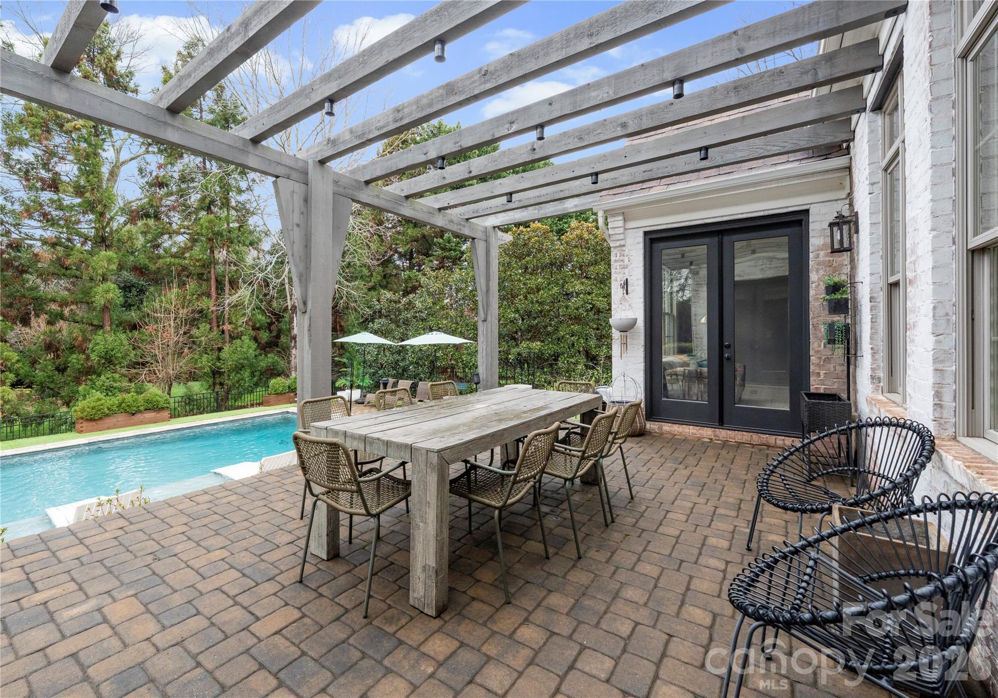 Kings Crossing - Residential