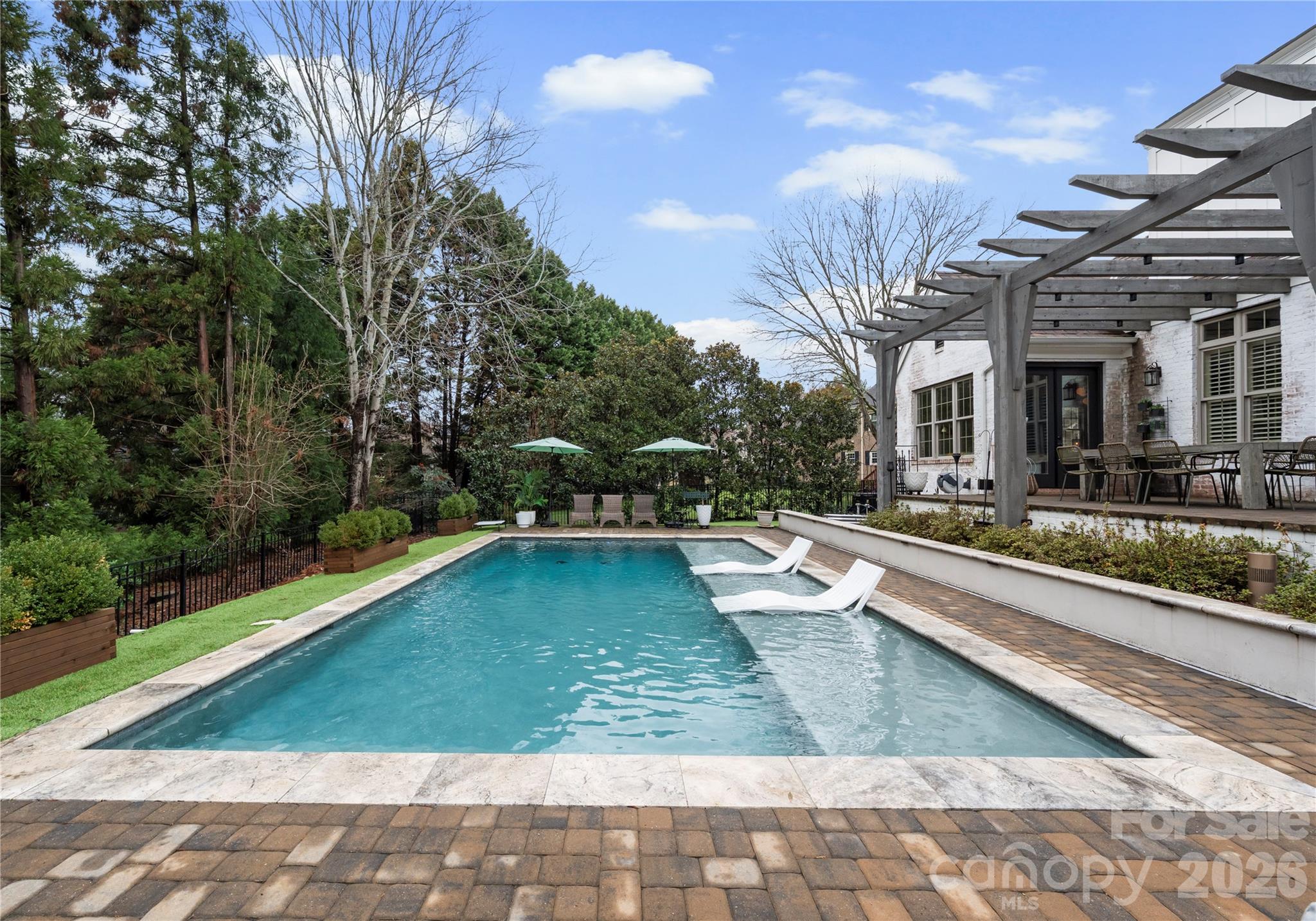 Kings Crossing - Residential