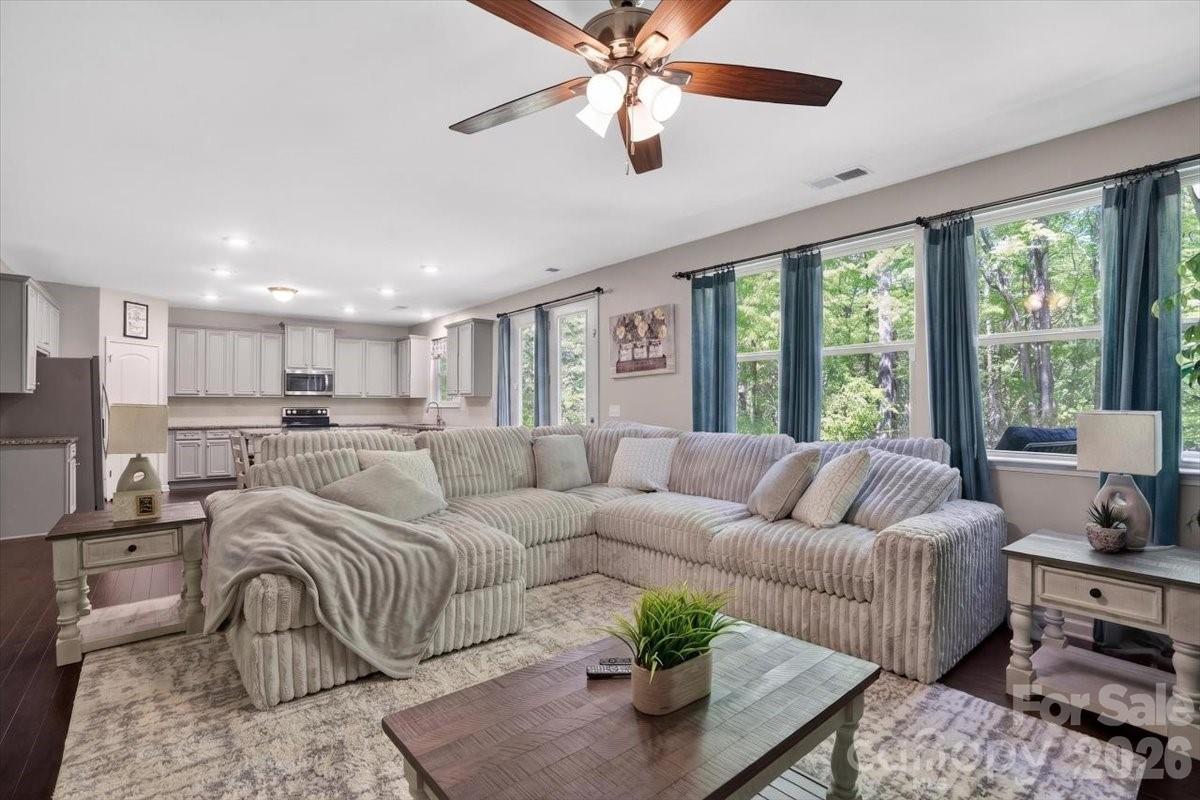 Pleasant Oaks - Residential