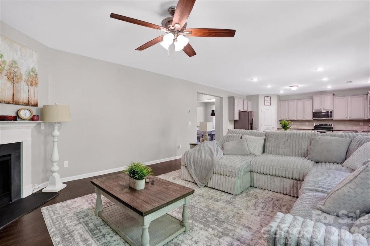 Pleasant Oaks - Residential