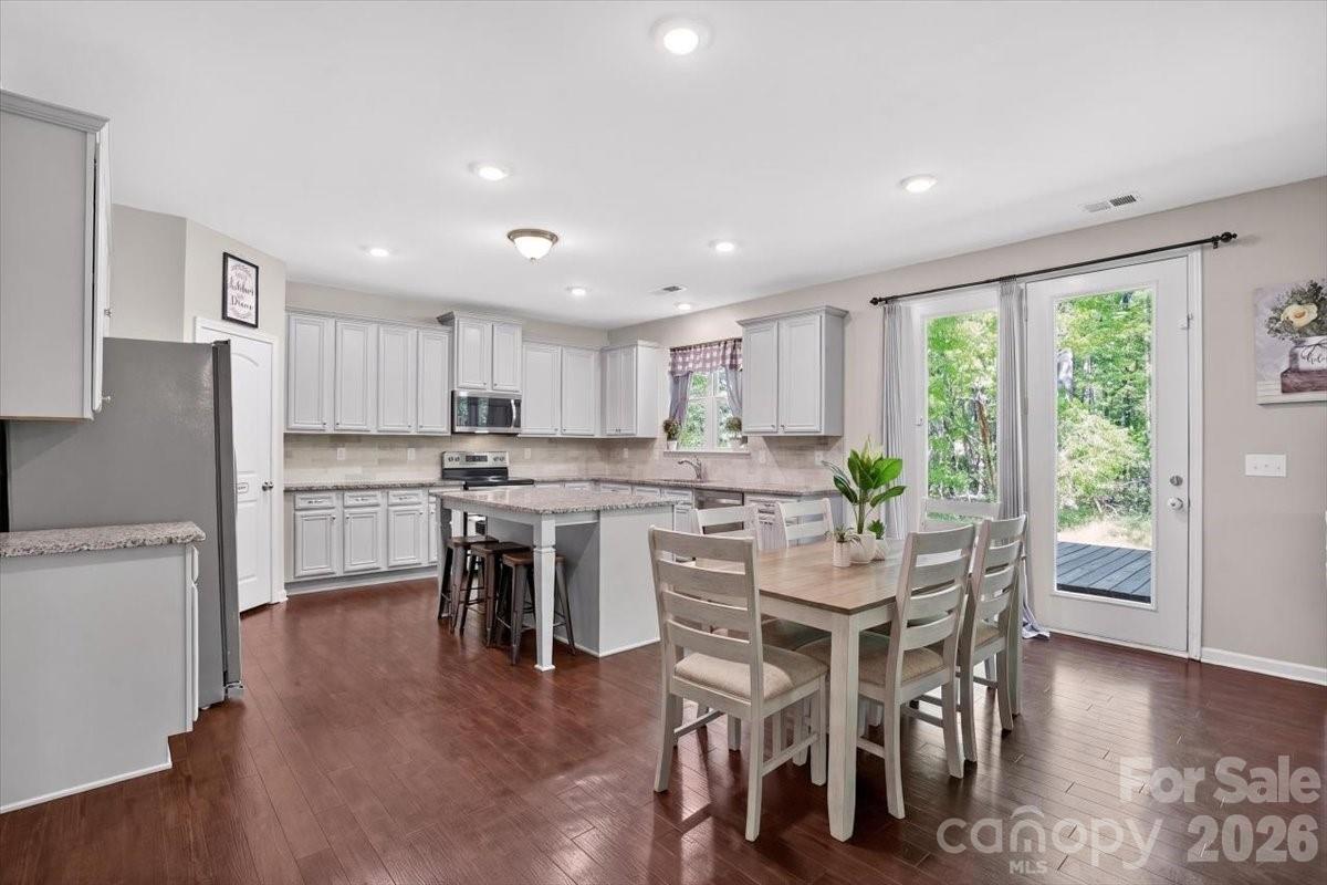 Pleasant Oaks - Residential