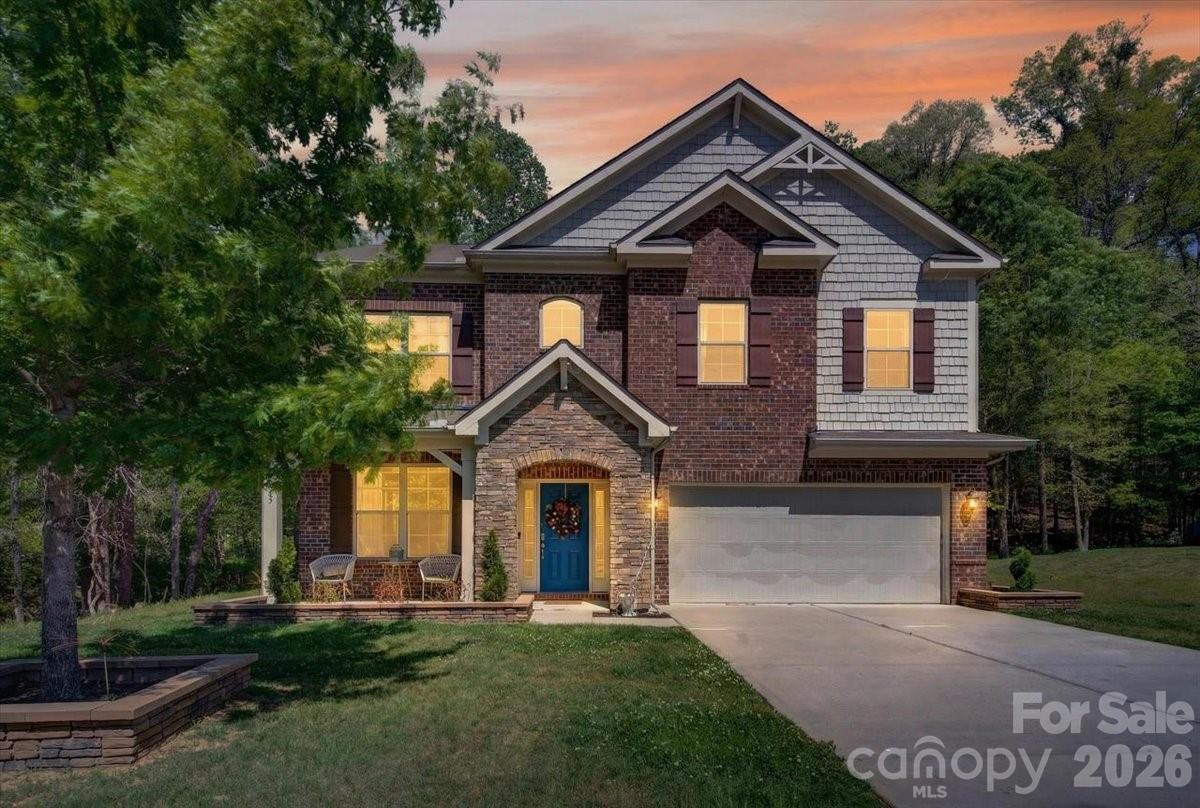 265 Meadow Oaks Drive SE