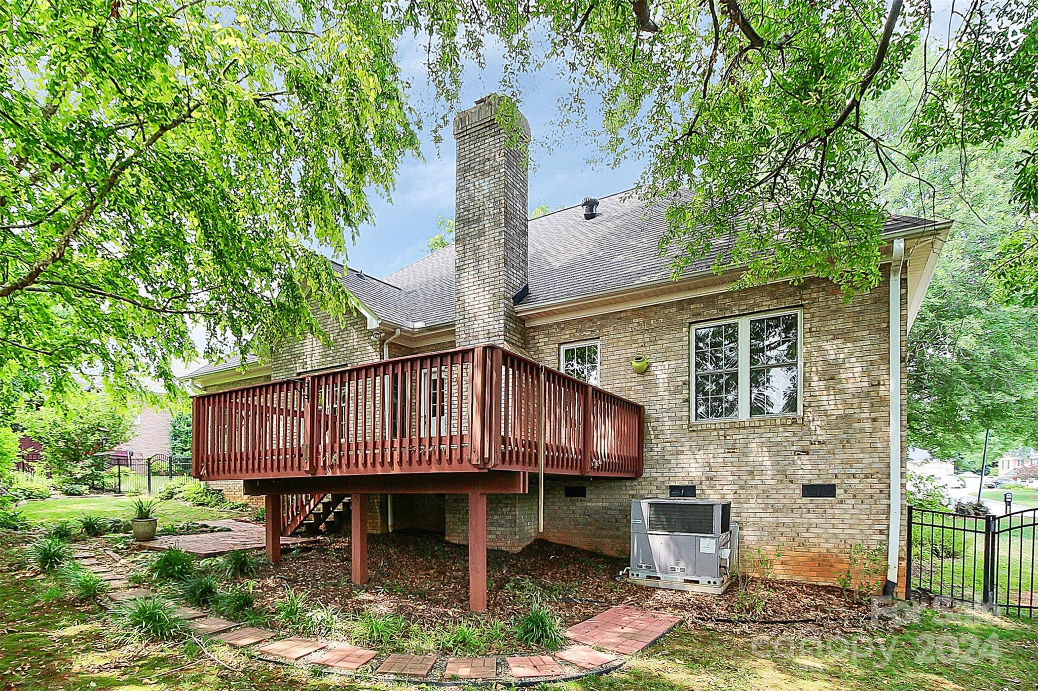 Creekside - Residential