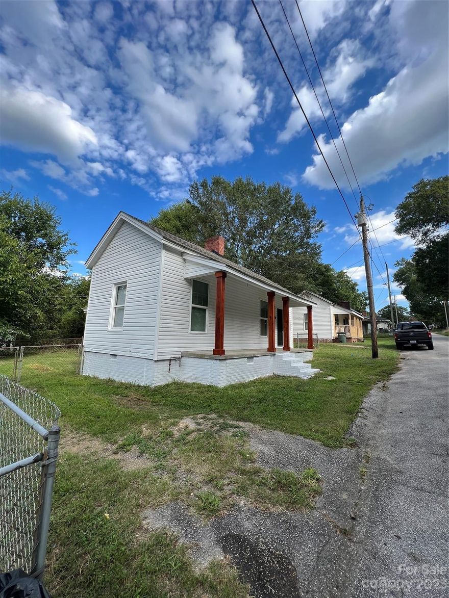 Wow! Newly remodeled 2bedroom vynil Home. Amazing updates! Completely , new bathroom with luxury tile around shower, new light fixtures, new flooring, new roof, new windows, new HVAC system, new tankless water heater. Plumbing and Electrical has been updated as well. Too much to list, just move right into this low maintenance affordable home. It Won't last long!