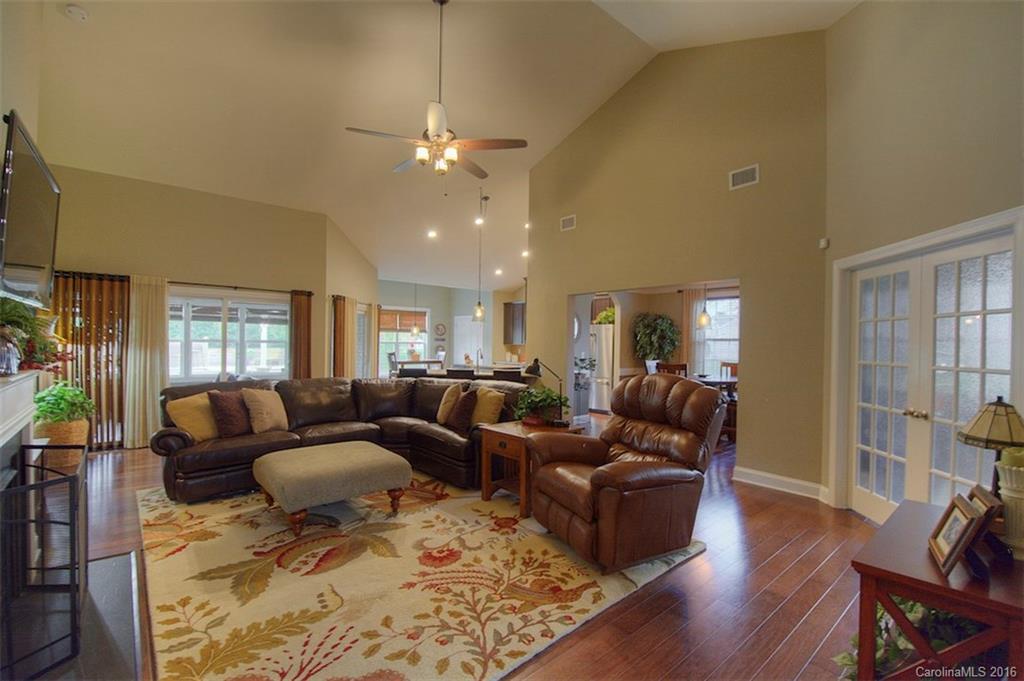 Olde Stonegate - Residential