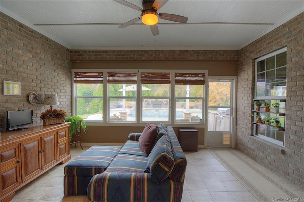 Olde Stonegate - Residential