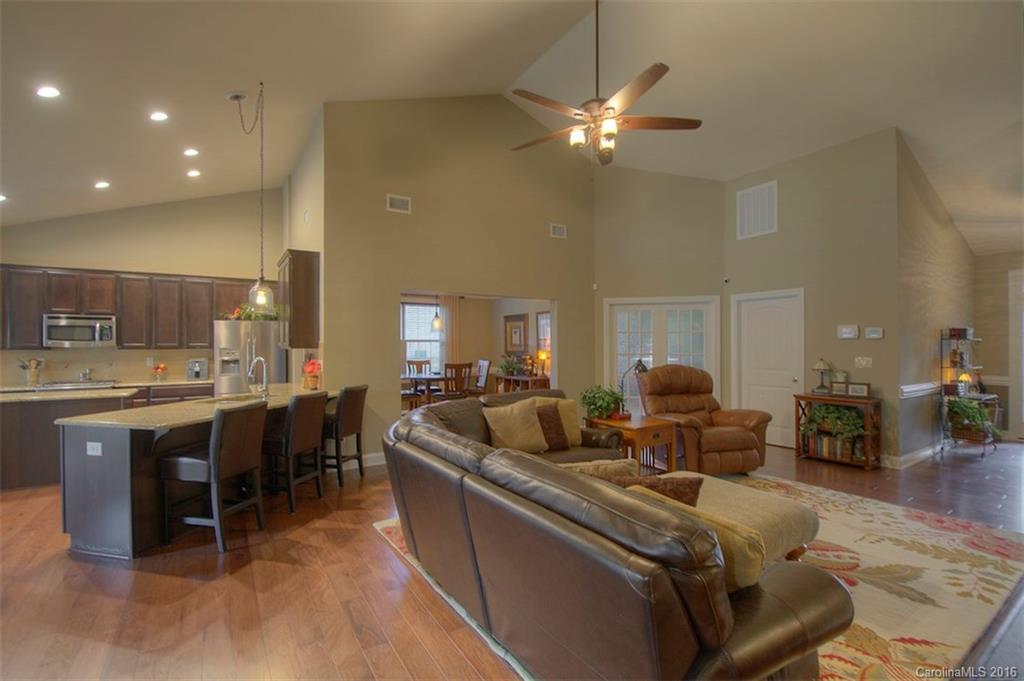 Olde Stonegate - Residential