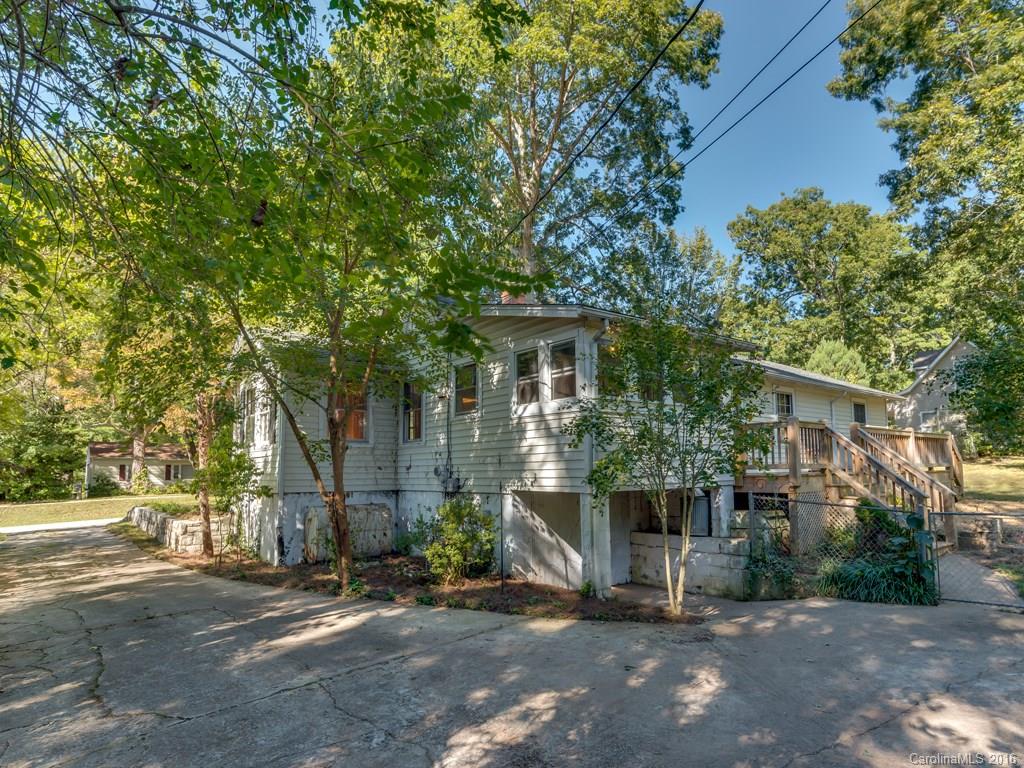 Royal Pines - Residential