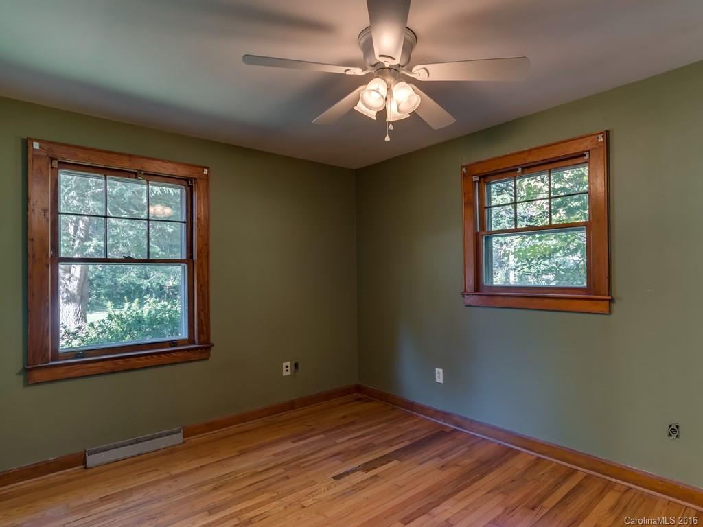 Royal Pines - Residential