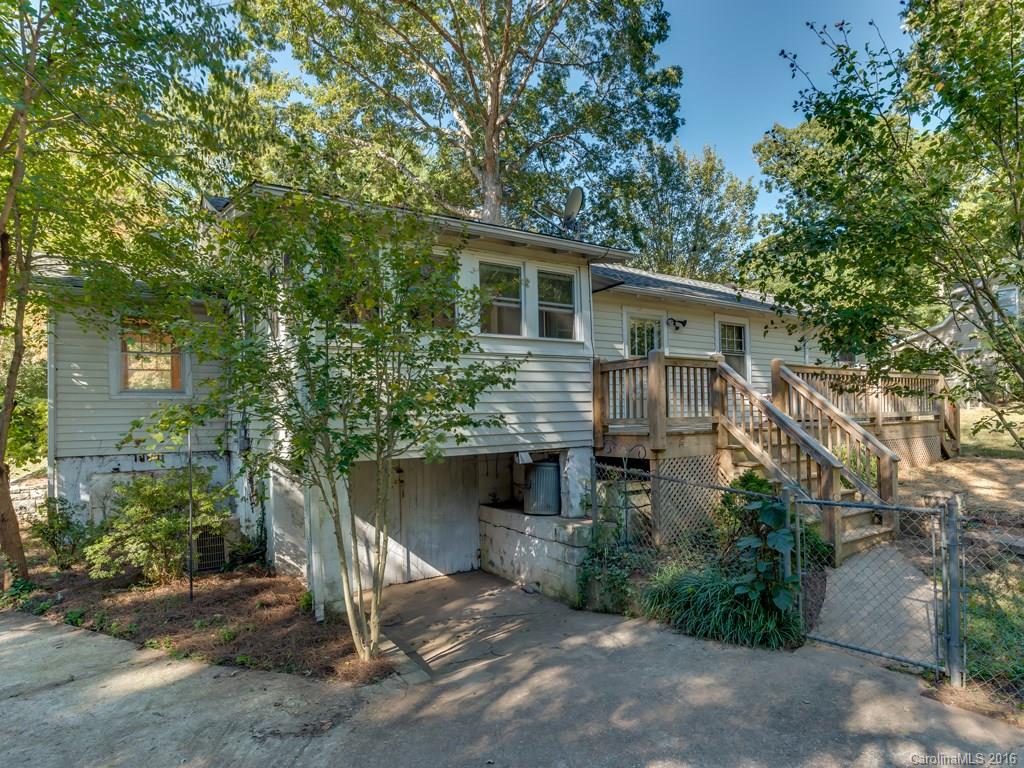 Royal Pines - Residential