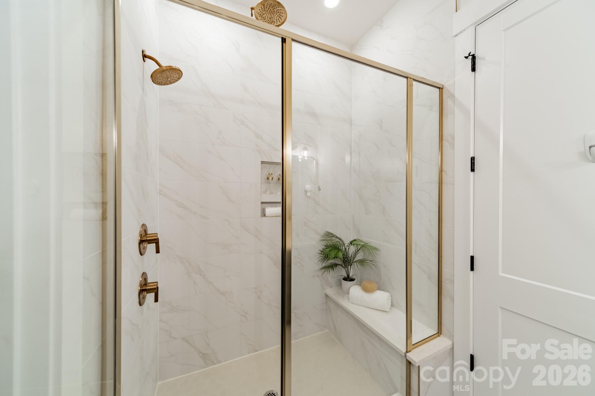 Lakeside Pointe - Residential