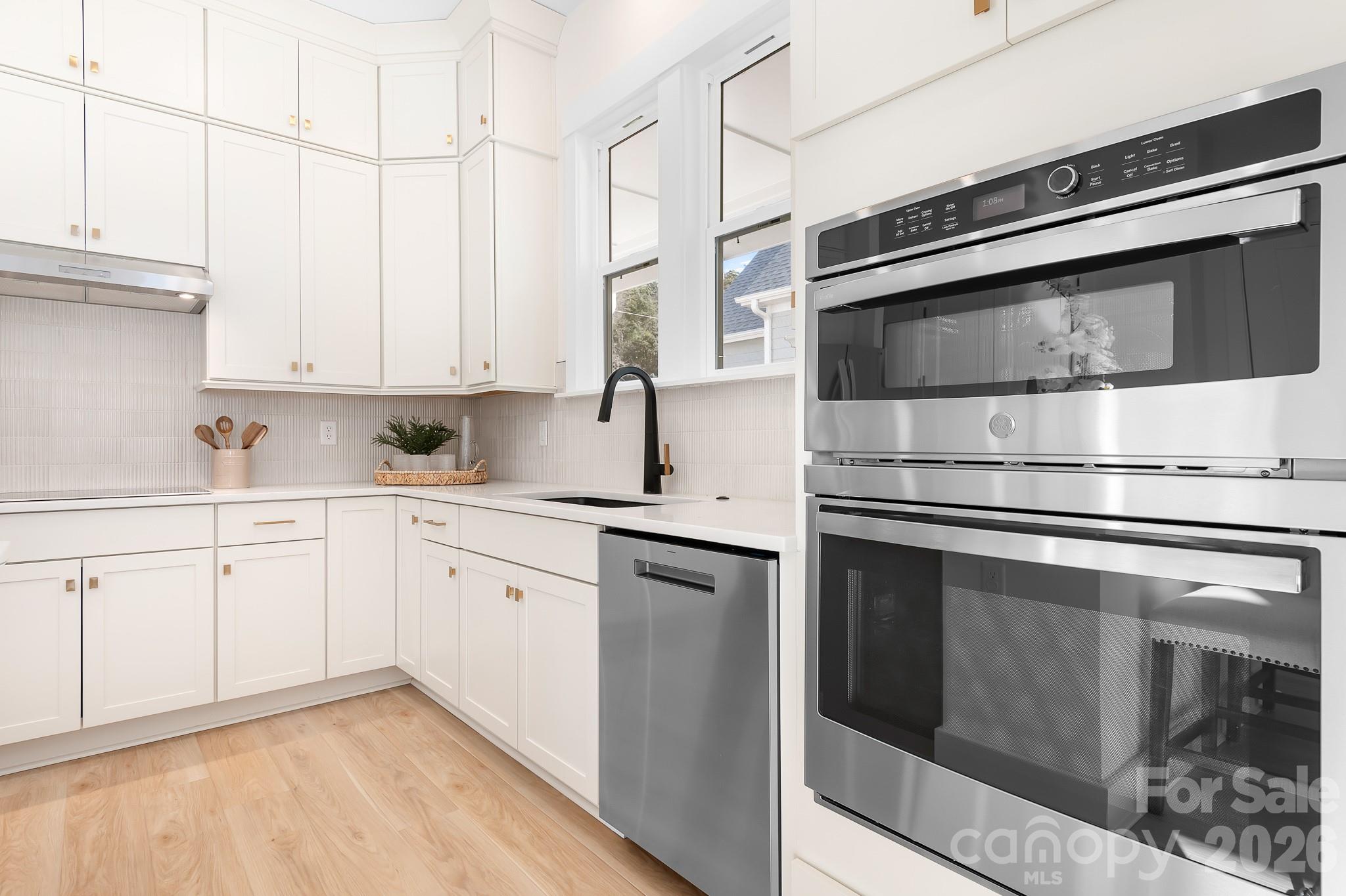 Lakeside Pointe - Residential