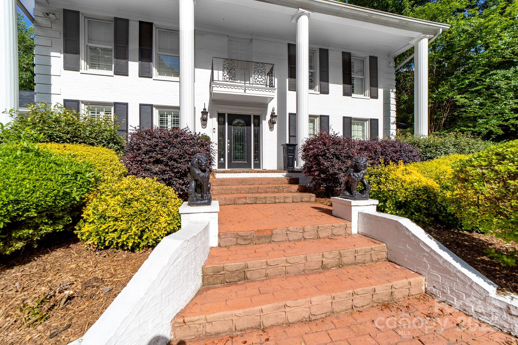 707 Saint Cloud Drive