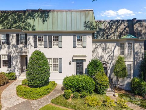 Photo of 155 Perrin Place, Charlotte, NC 28207 (MLS # 4314828)