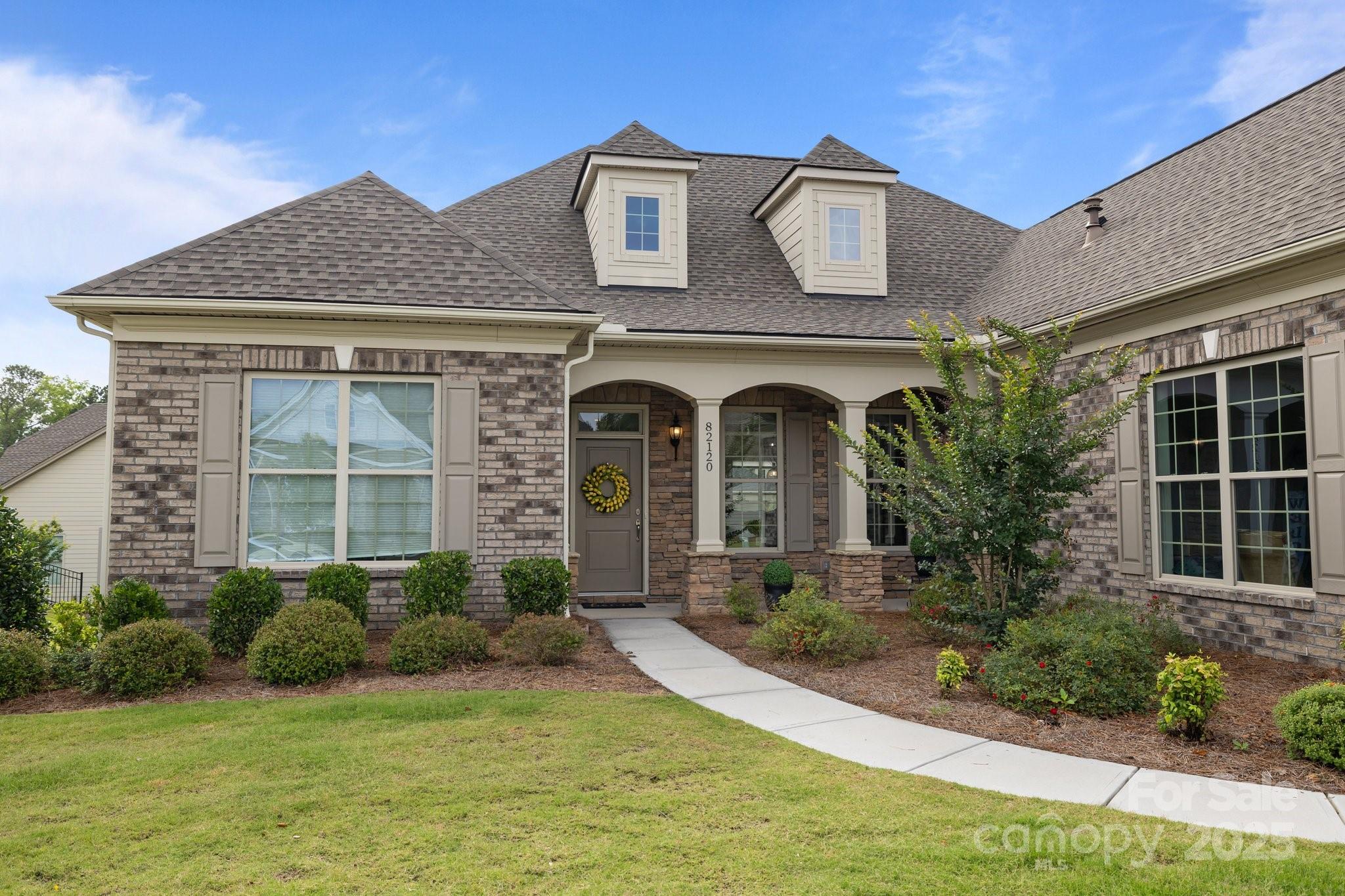 82120 Standing Oak Drive