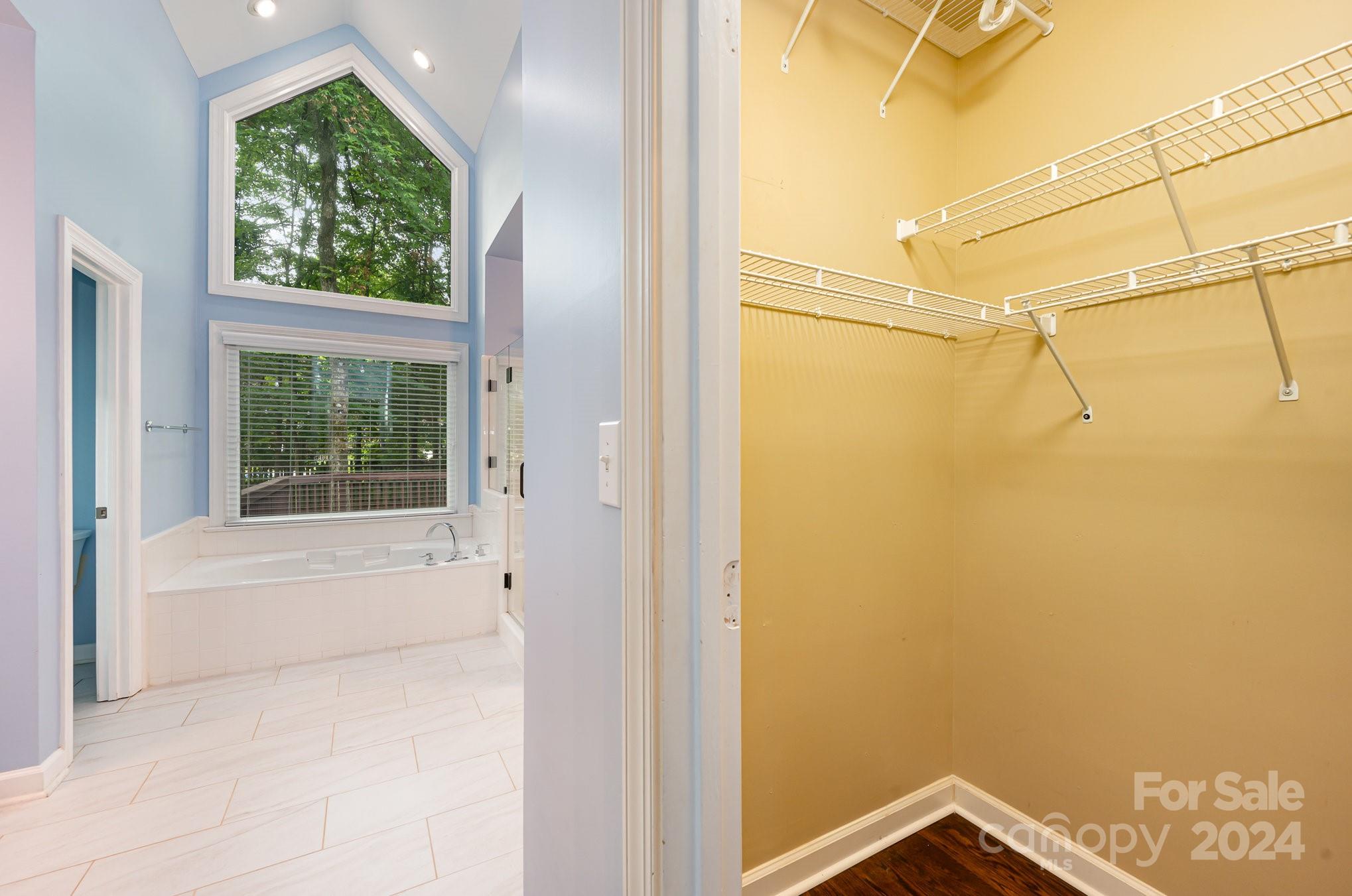 Hunters Gate - Residential