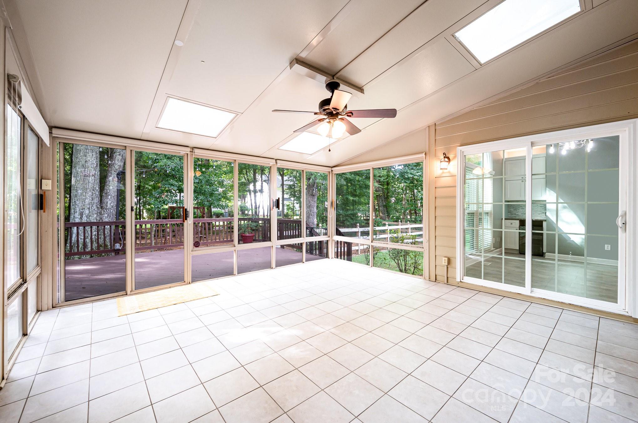 Hunters Gate - Residential