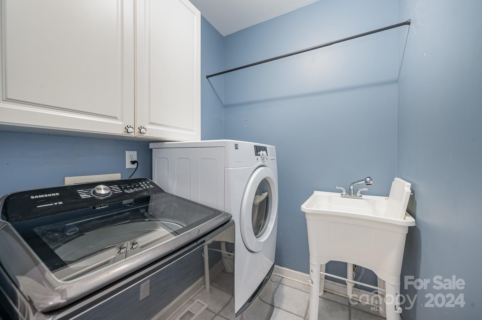 Hunters Gate - Residential