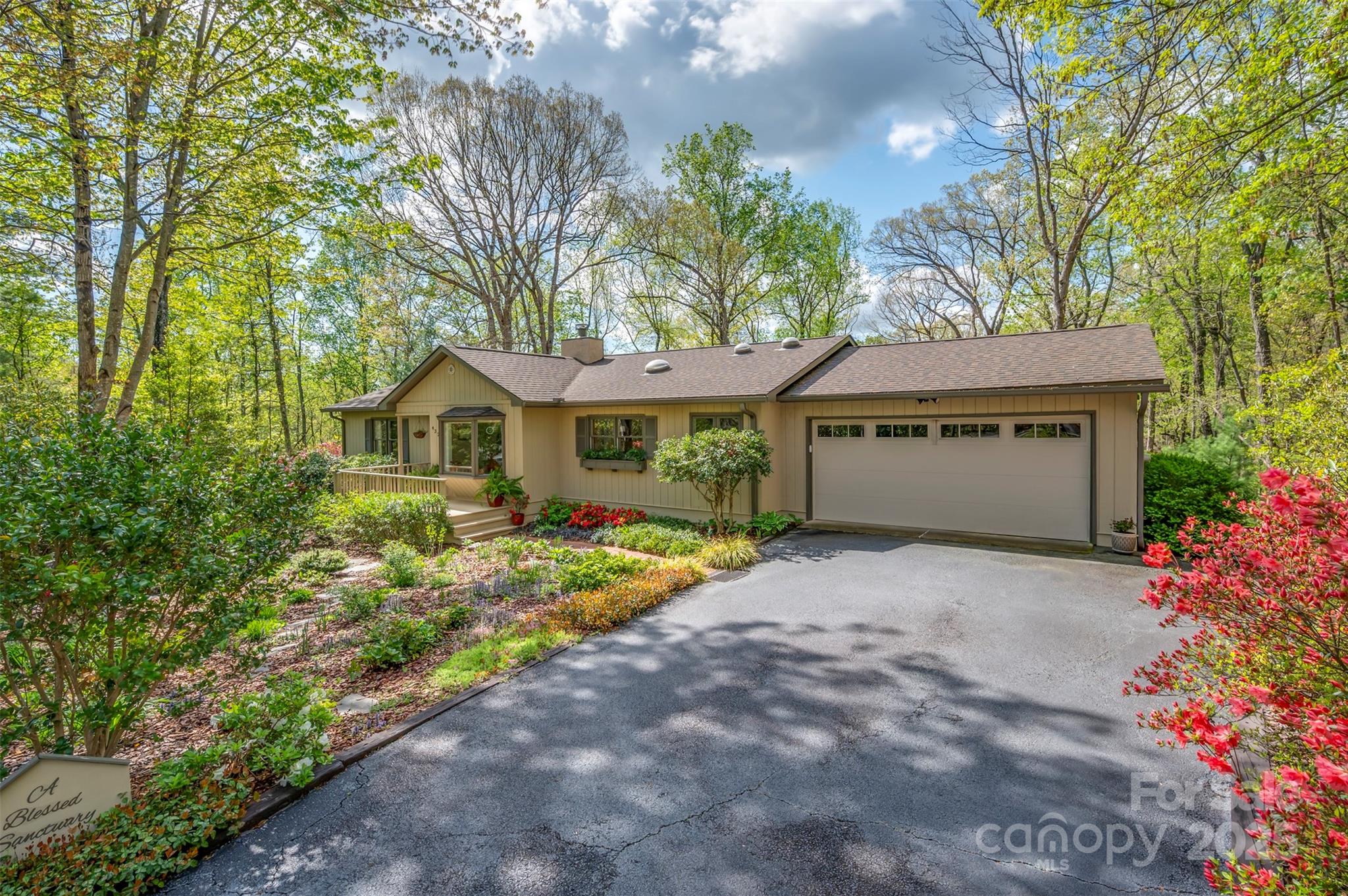 432 Dogwood Trail