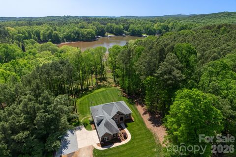 Photo of 8810 Windygap Road, Charlotte, NC 28278 (MLS # 4369255)