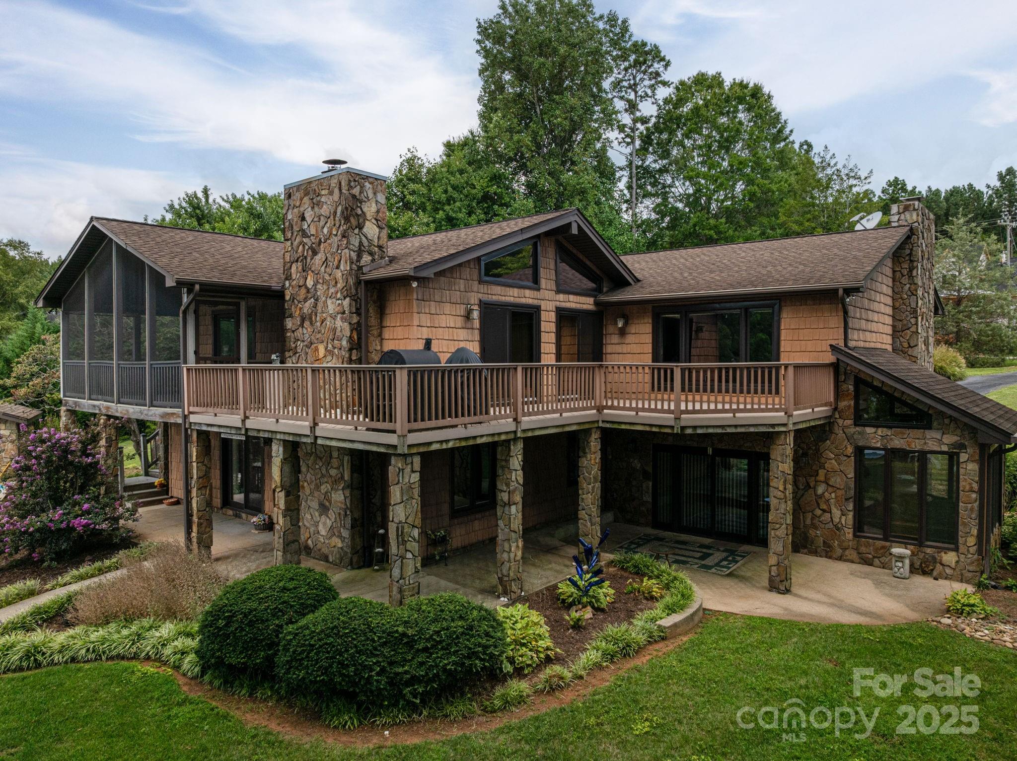7424 Windy Pine Circle