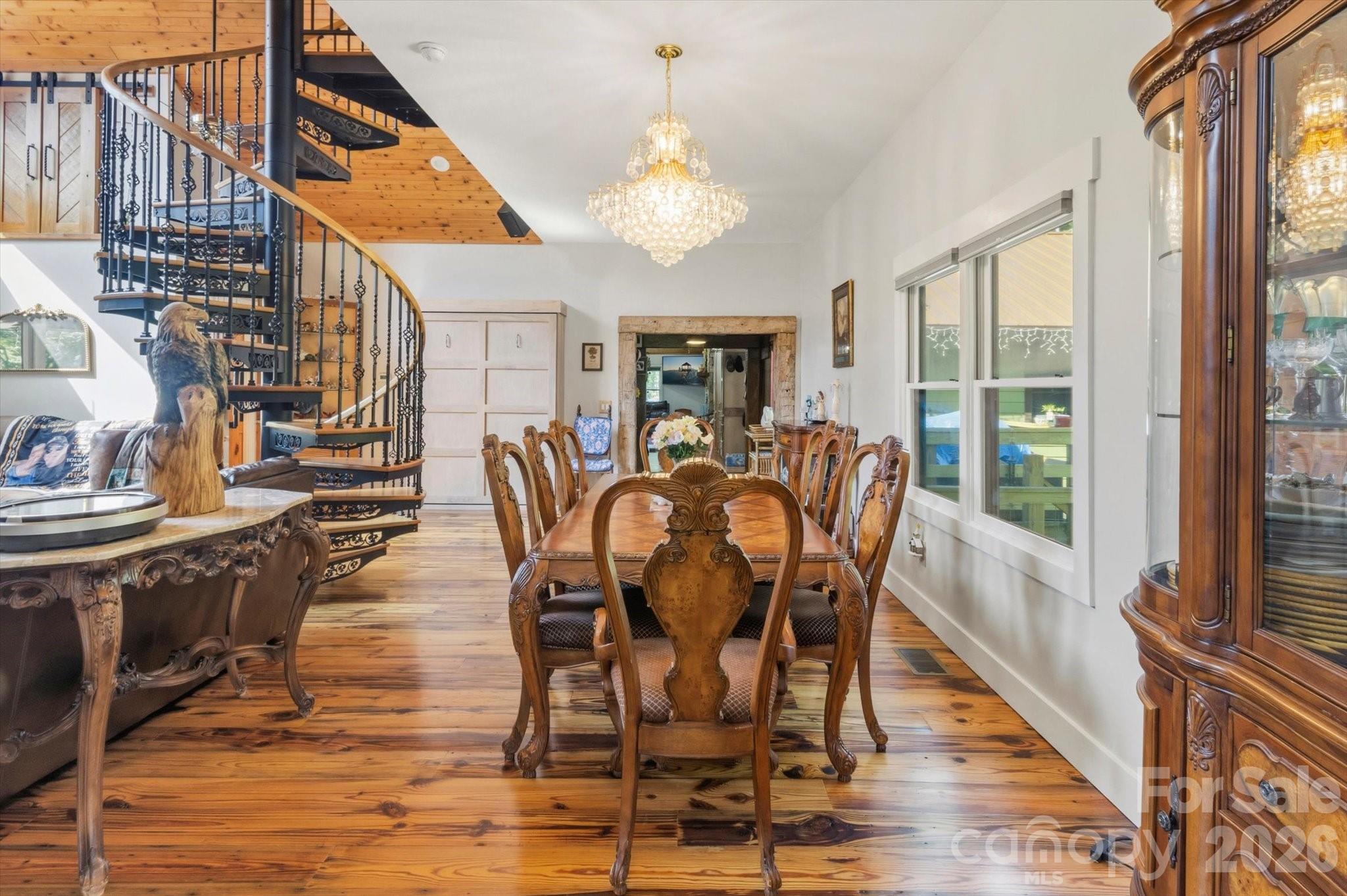 2533 Coopers Creek Road