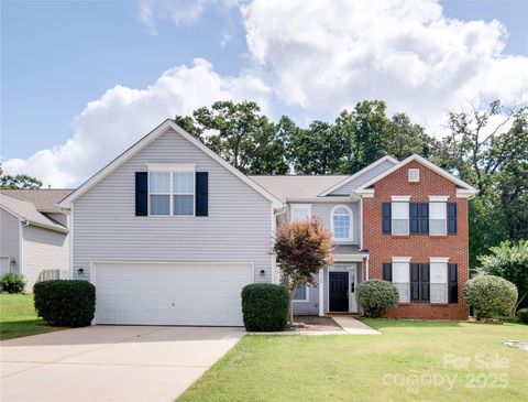 Photo of 13308 Emerald Branch Lane, Charlotte, NC 28273 (MLS # 4310908)